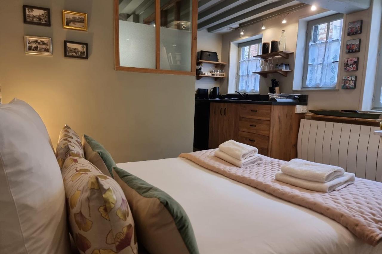 The Saint Jean Suite - Cozy For 2 - Center Honfleur With Fireplace Buitenkant foto